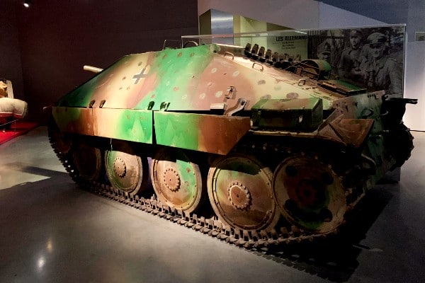 Een tank in het Bastogne War Museum