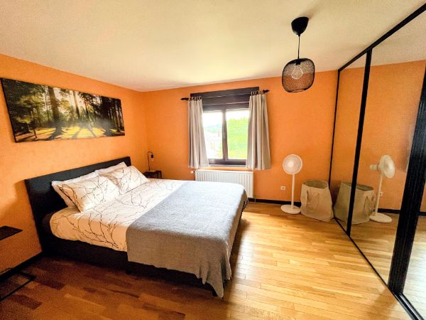orange bedroom with extra long double bed (160 x 220)